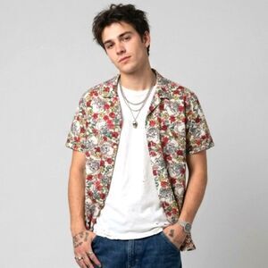 Good Vibes Skulls & Roses Men’s Shirt XL Life Is A Beach Casual Button Down